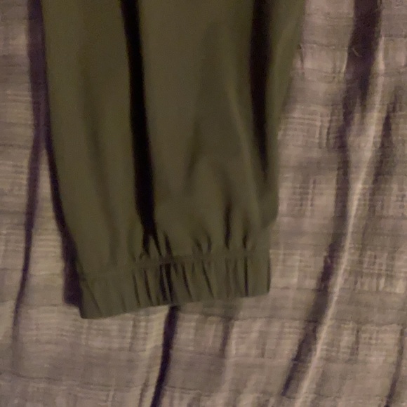 Men’s lulu lemon joggers - Picture 2 of 4